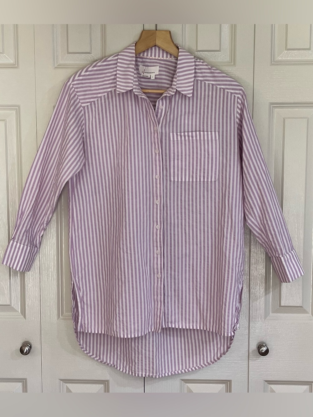 Anthropologie Lavender
White Striped Button Down Shirt High Low Hem Size Small